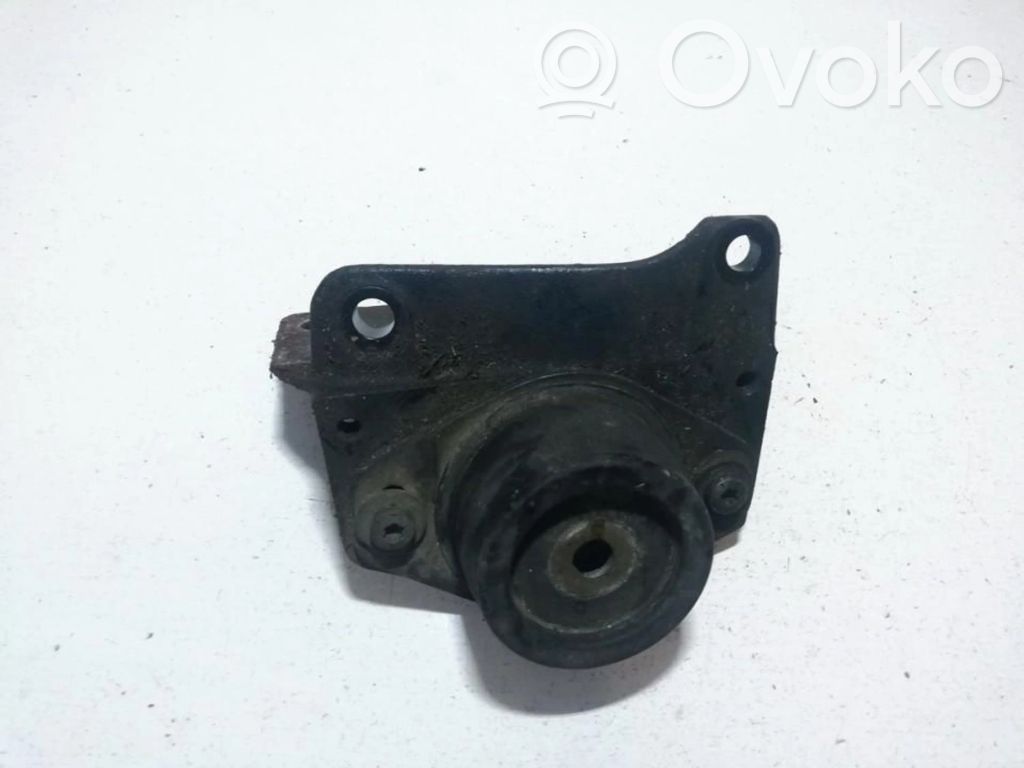 Peugeot 405 Variklio pagalvė 