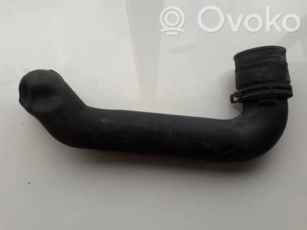 Volkswagen PASSAT B4 Manguera/tubo del intercooler
