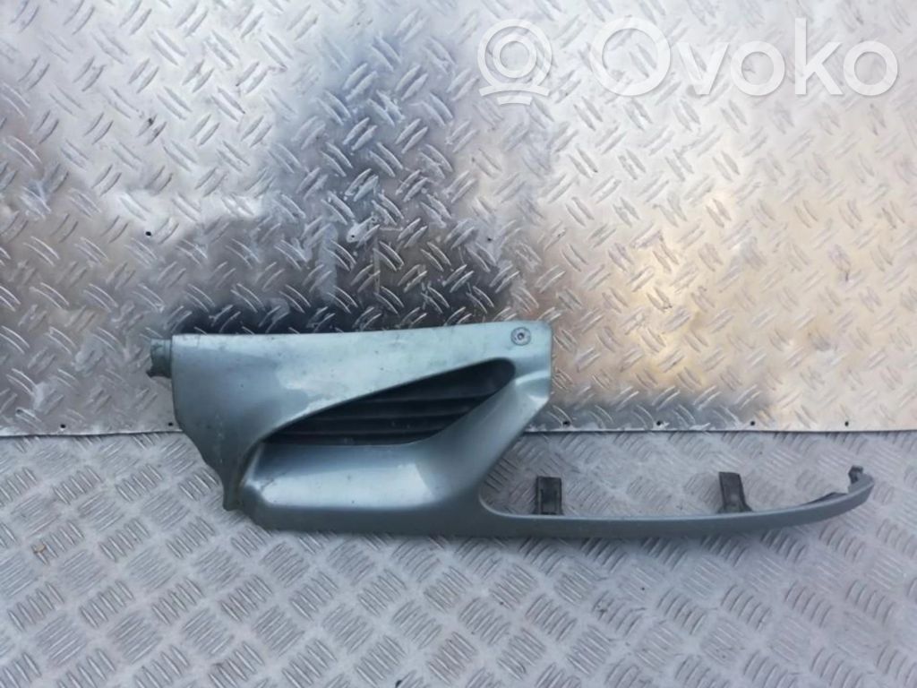 Renault Megane I Mascherina inferiore del paraurti anteriore