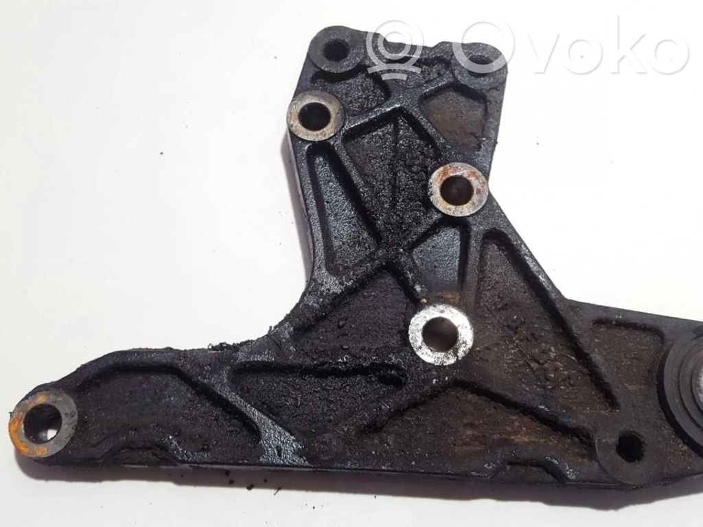 Land Rover Freelander Engine mounting bracket 