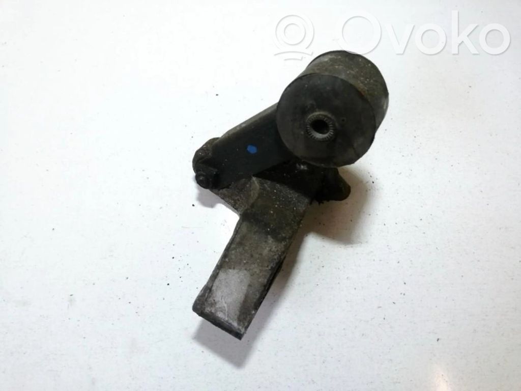 Engine mount bracket   KKQ100520,KKQ100520