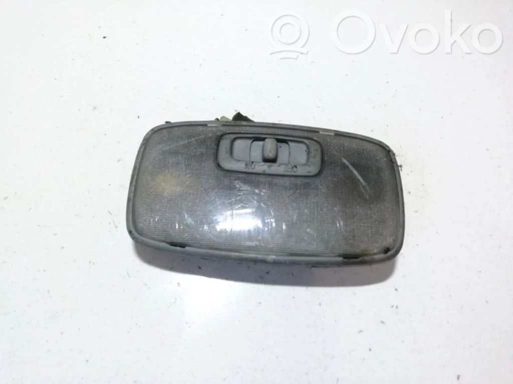 KIA Carnival Takaistuimen valo