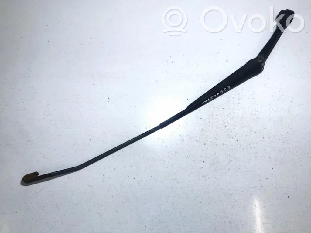 Brazo del limpiaparabrisas delantero