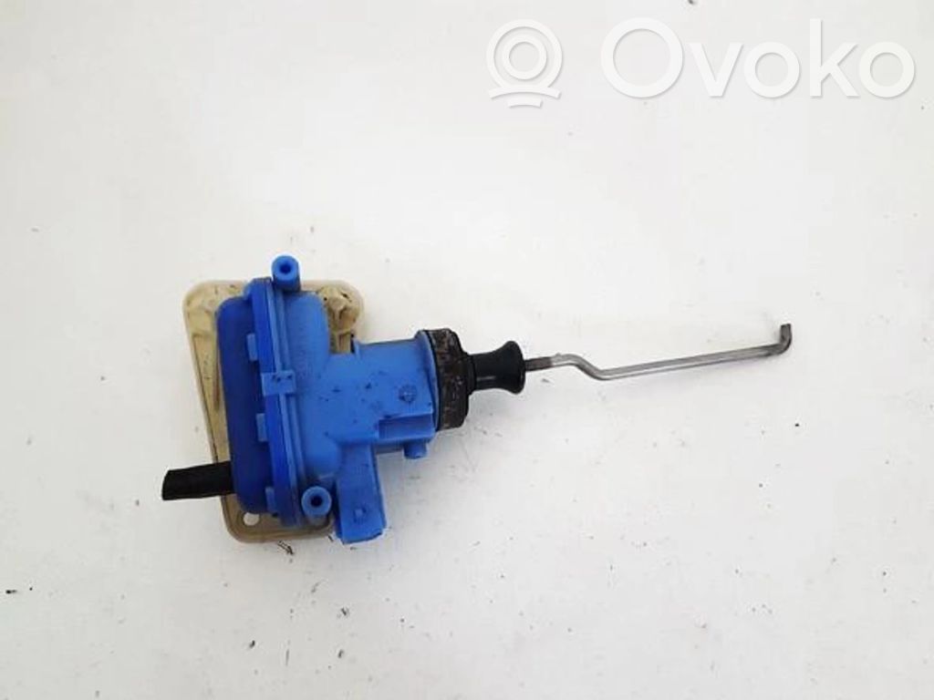 Audi 80 90 S2 B4 Pompă vacuum închidere centralizată 