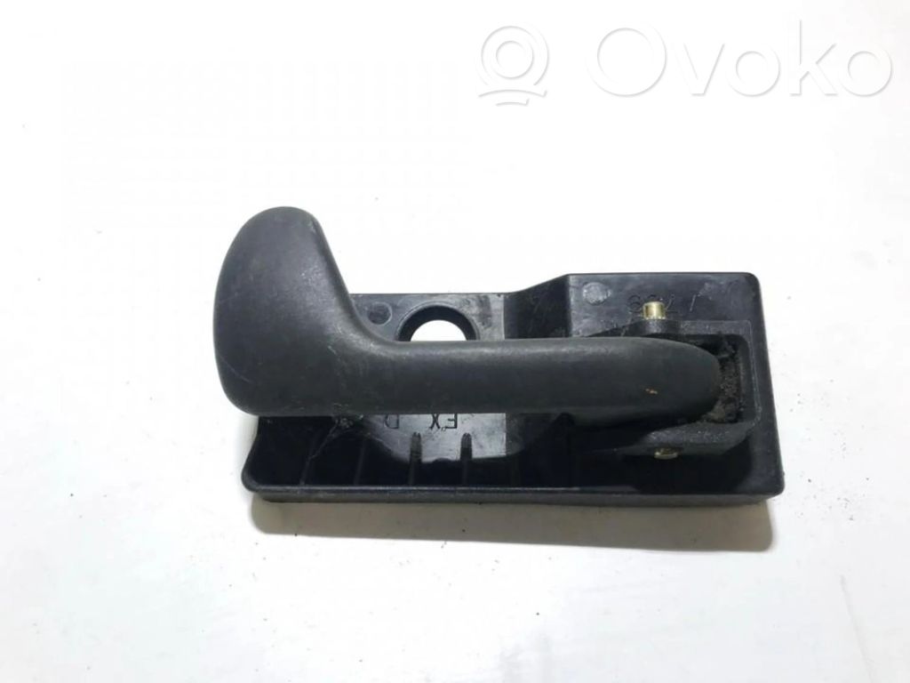 Manecilla interna puerta trasera   A739,A739