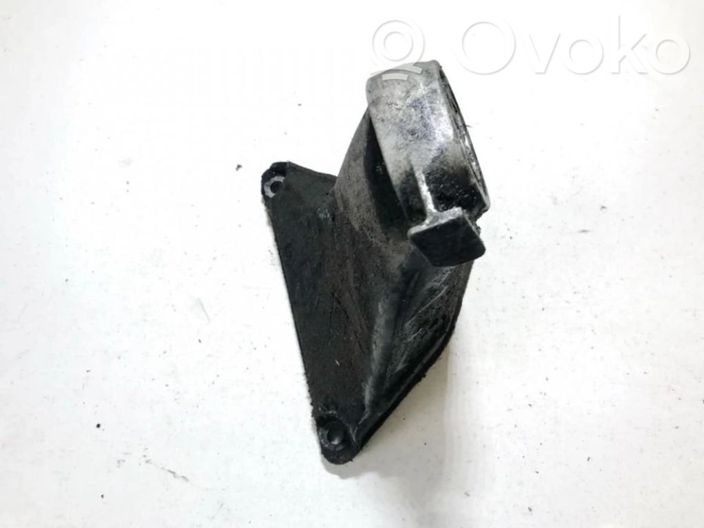 Engine mounting bracket   8A0199308C,8A0199308C