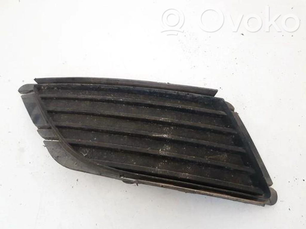 Opel Corsa C Kratka dolna zderzaka przedniego 