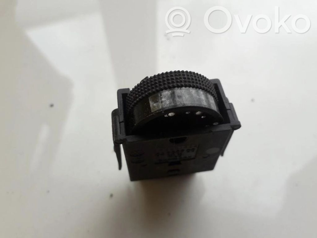 Volkswagen Golf III Comutator control nivel faruri 