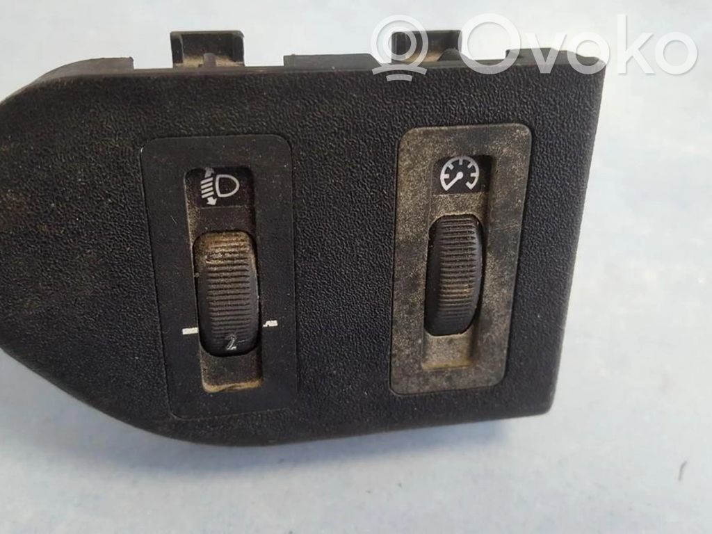 Comutator lumini bord   61311387429,61311387429,61311387429,61311387429,61311387429