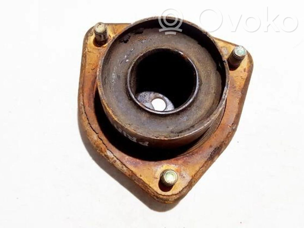 Nissan Primera Piesă superioară arc 