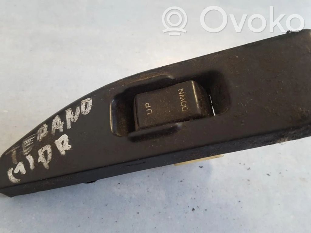 Nissan Pathfinder R50 Interruptor del elevalunas eléctrico