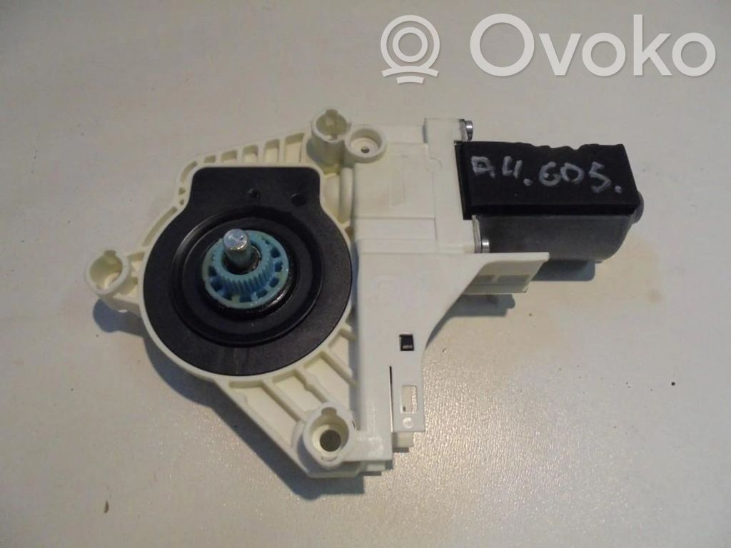 Audi A5 8T 8F Etuoven ikkunan nostomoottori 