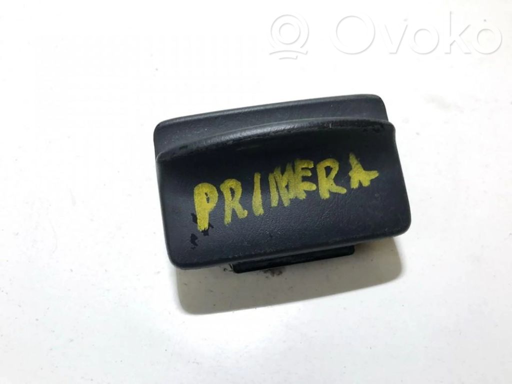 Nissan Primera Cendrier 