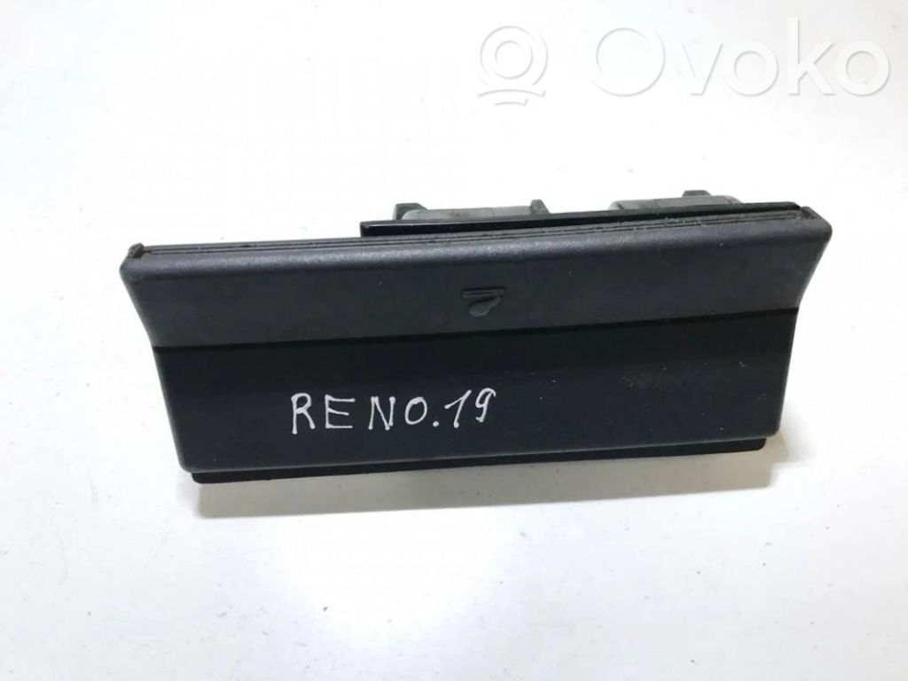 Renault 19 Car ashtray 