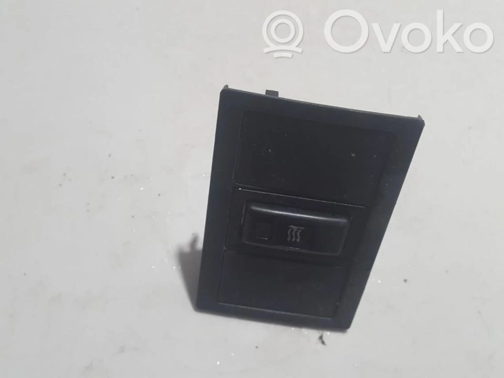 Toyota Corolla Verso E121 Przycisk / Przełącznik ogrzewania szyby przedniej / czołowej 
