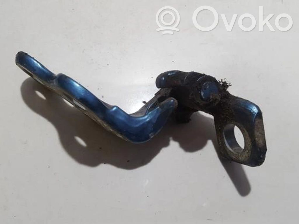 Ford Focus Front door upper hinge 