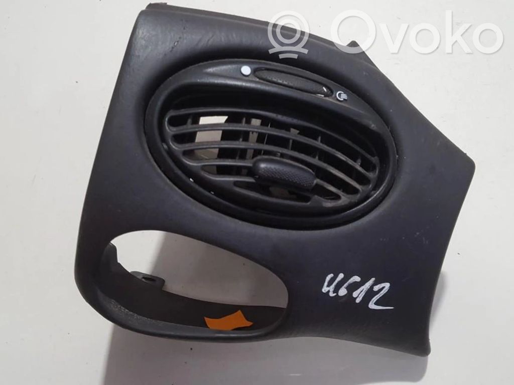 Ford Focus Griglia di ventilazione centrale cruscotto 