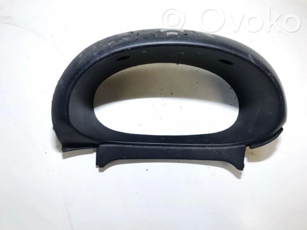 Nissan Almera Tino Kojelaudan kehys 