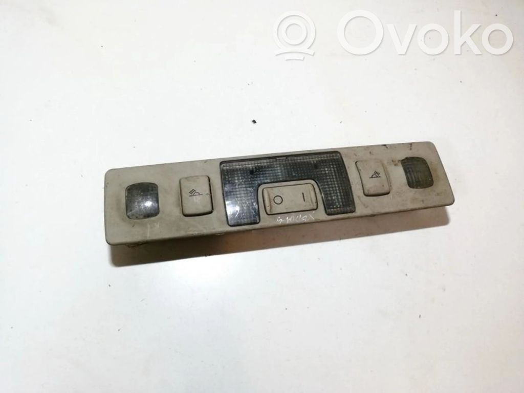 Etuistuimen valo   4B0947111,4B0947111