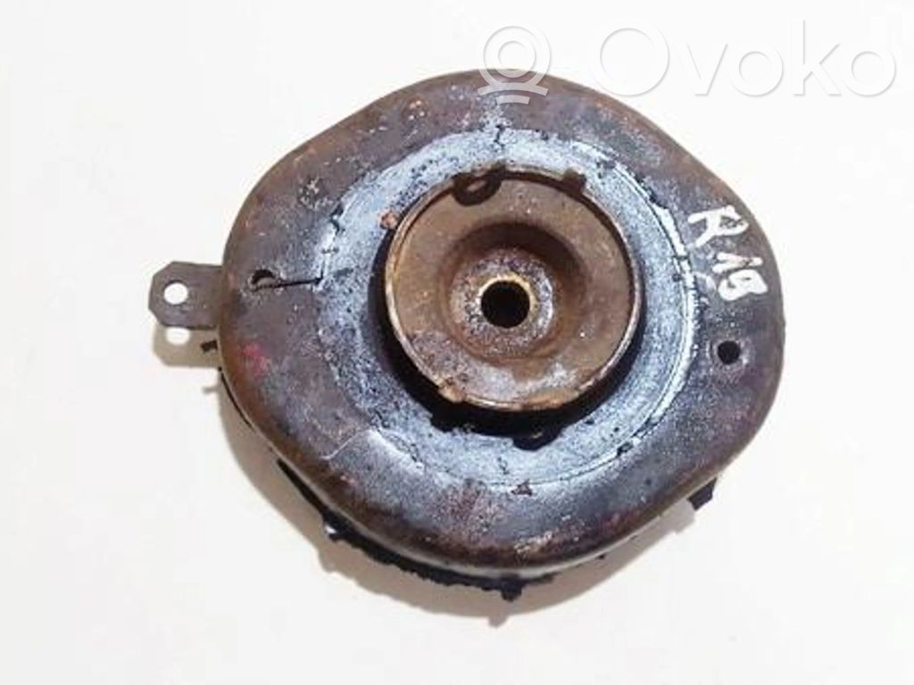 Renault 19 Kierrejousen kiinnitys 