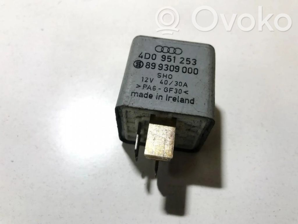 Audi A8 S8 D2 4D Altri relè 