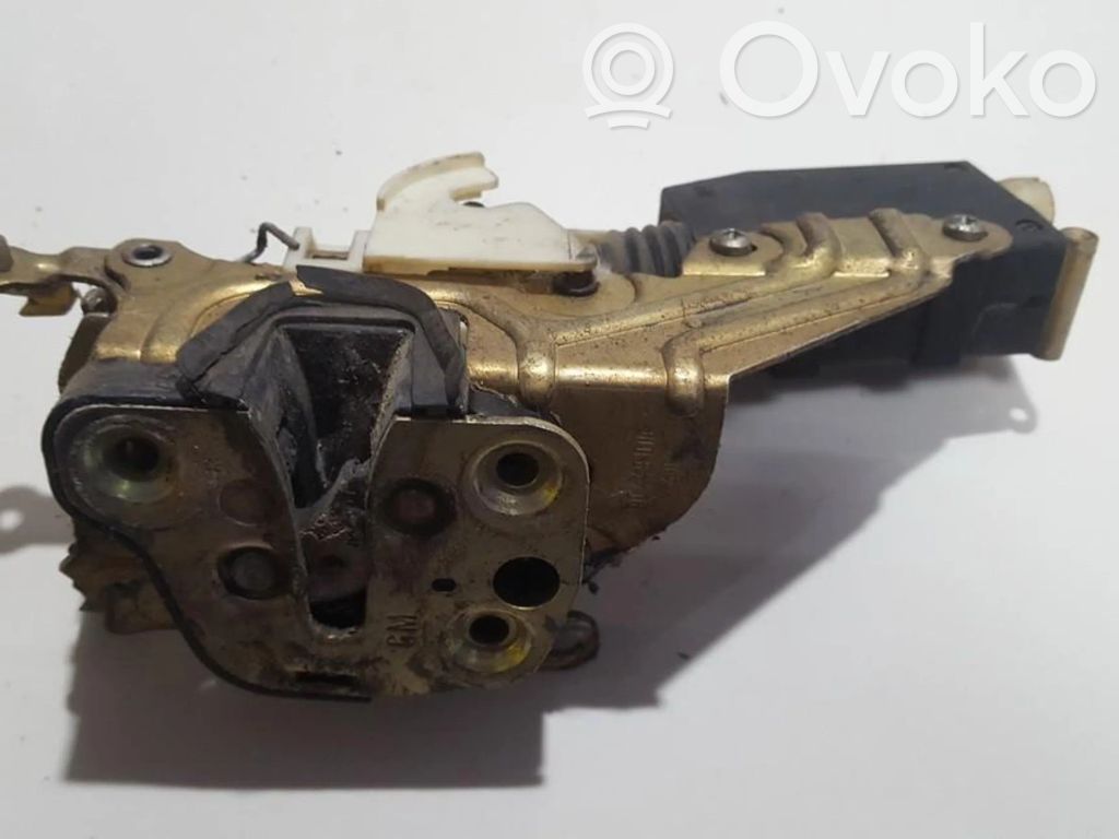 Opel Astra F Zamek drzwi przednich 