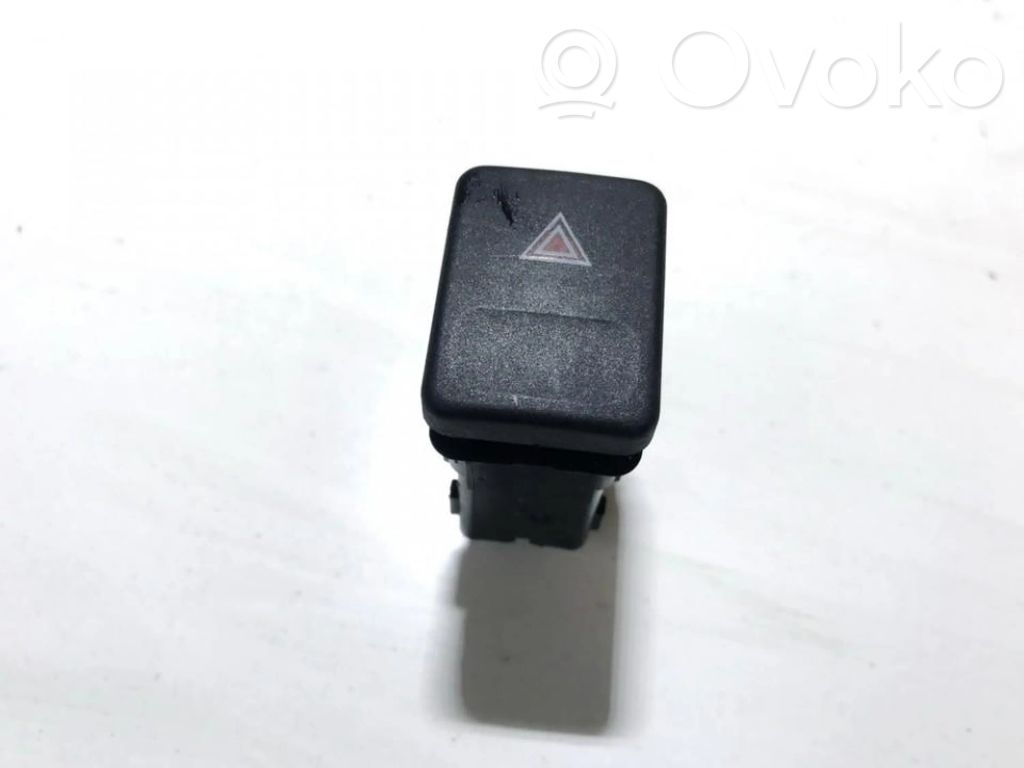 Botón interruptor de luz de peligro   01638,01638