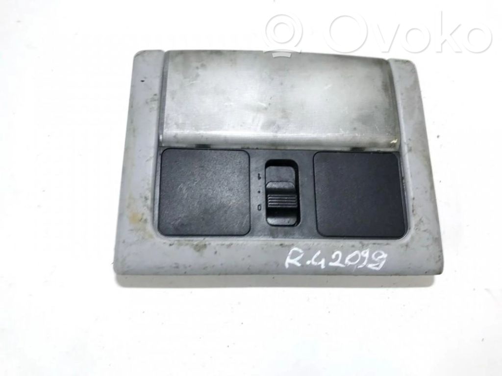 Luz del asiento delantero