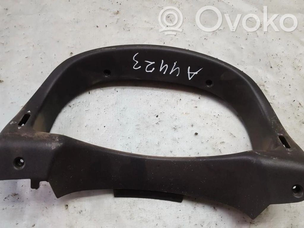 Fiat Punto (188) Moldura del panel 