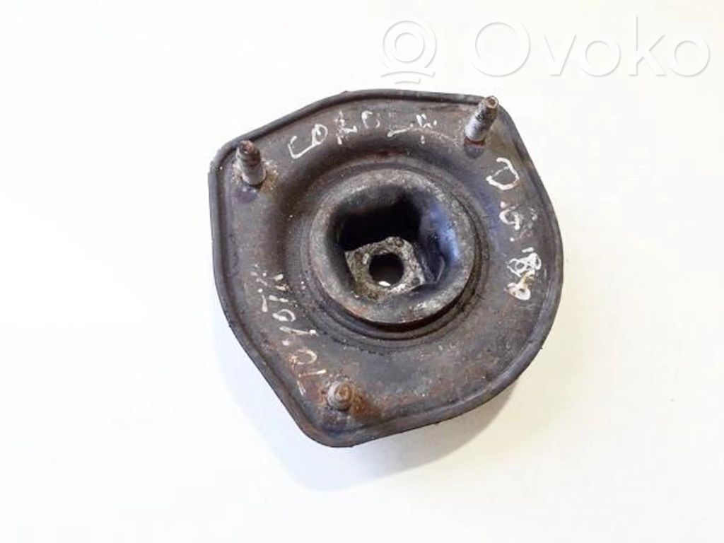 Toyota Corolla E110 Soporte del muelle espiral