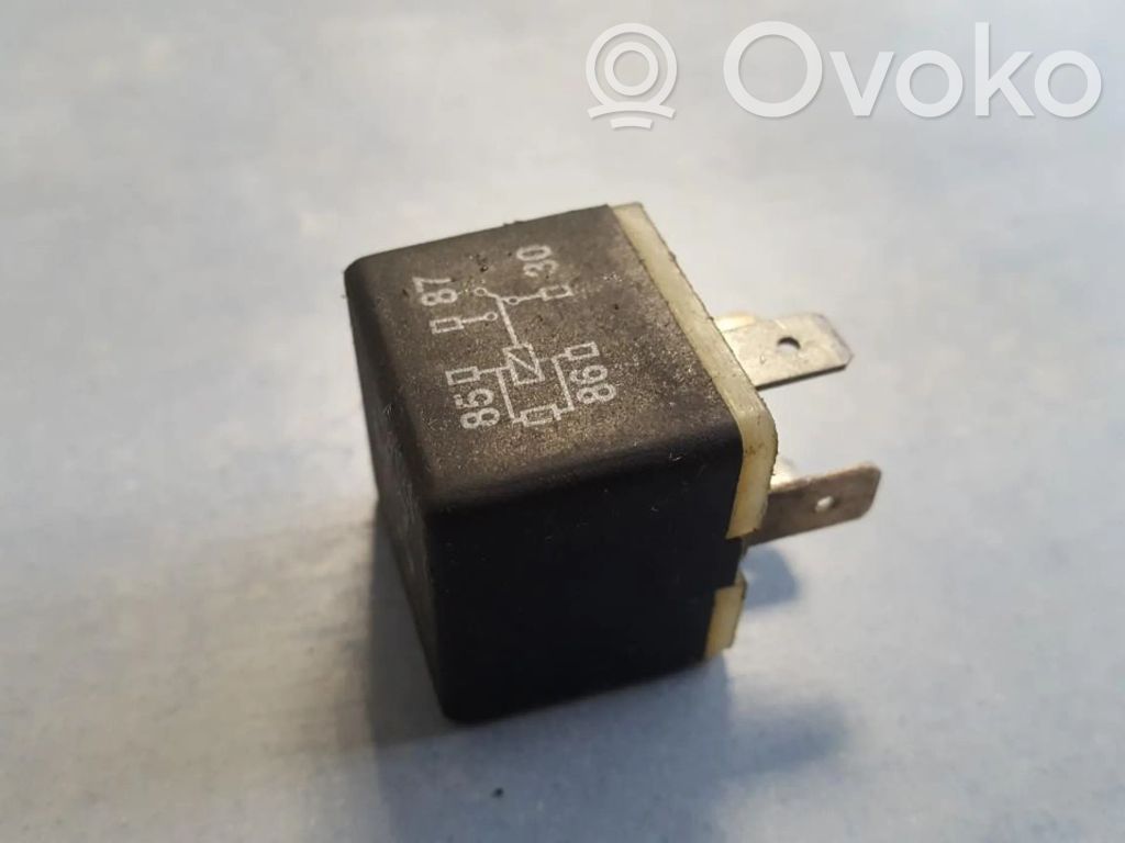 Audi A6 S6 C5 4B Autres relais