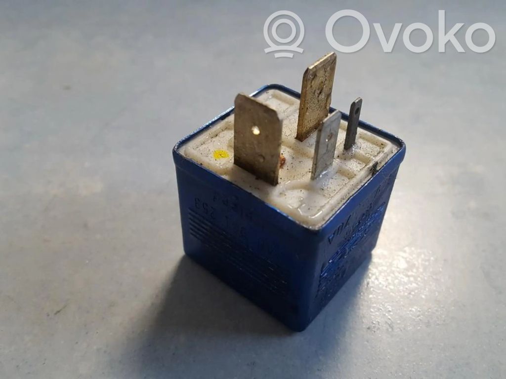 Altri relè   8A0951253,899587,899587,8A0951253