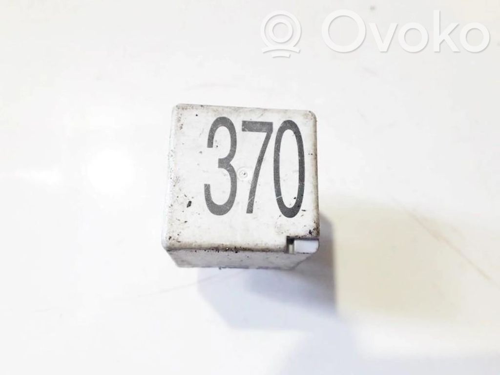 Muu rele   8D0951253,8D0951253,8D0951253
