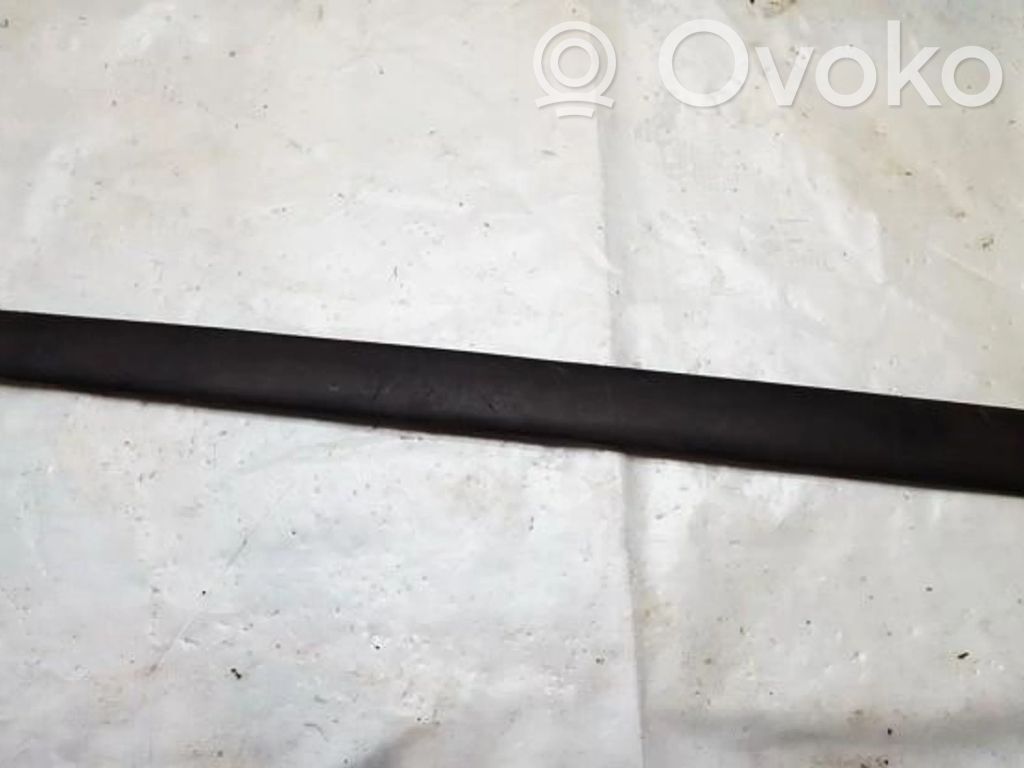 Rover 214 - 216 - 220 Etuoven lista (muoto)