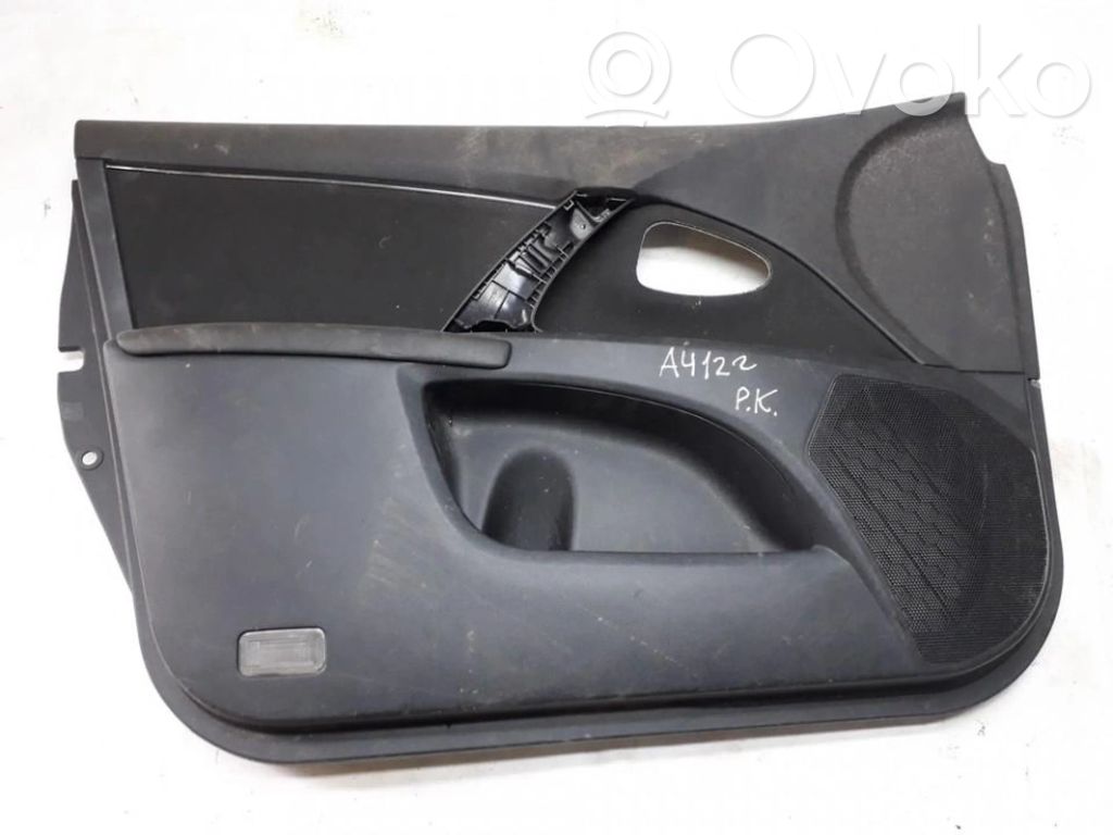 Toyota Avensis T270 Verkleidung Tür vorne
