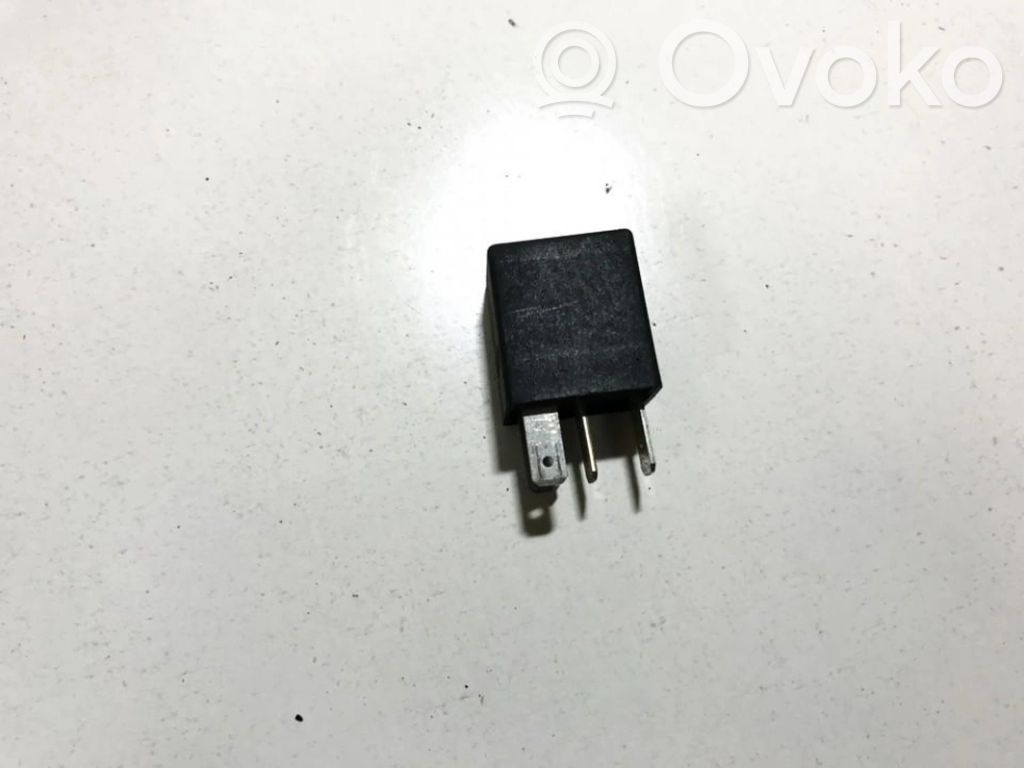 Otros relés   90229206,90229206