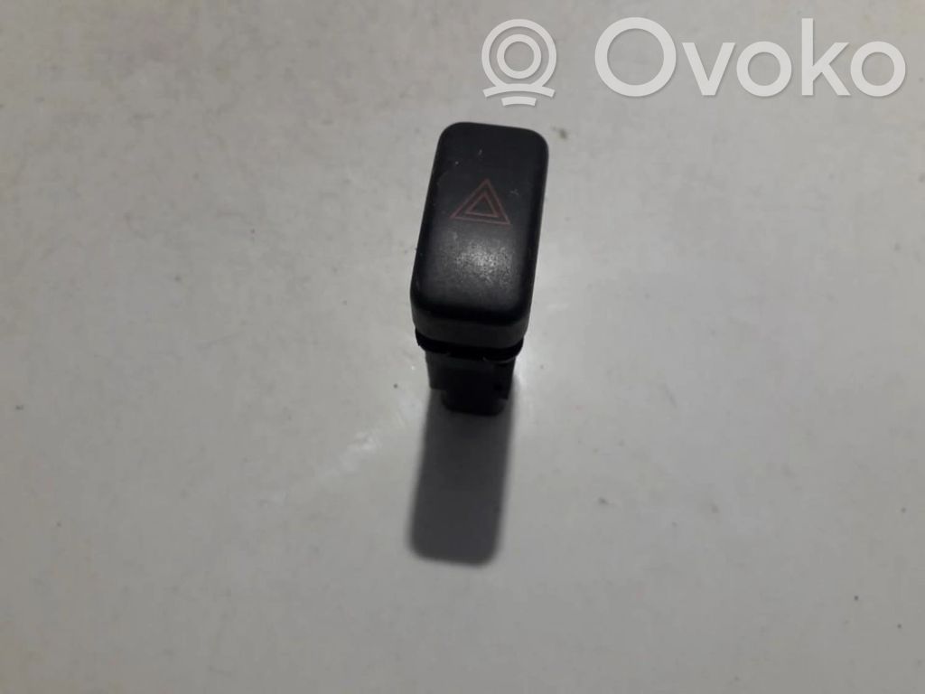 Botón interruptor de luz de peligro   153132,153132