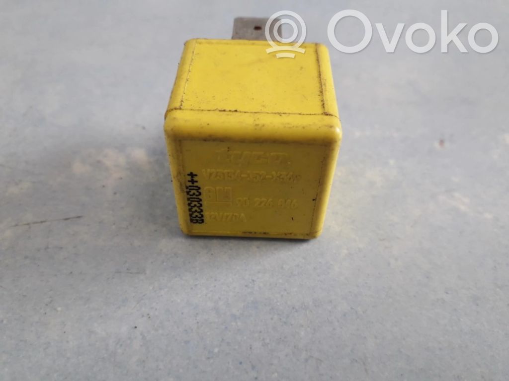 Altri relè   90226846,V23134J52X369,90226846,V23134J52X369,V23134J52X369