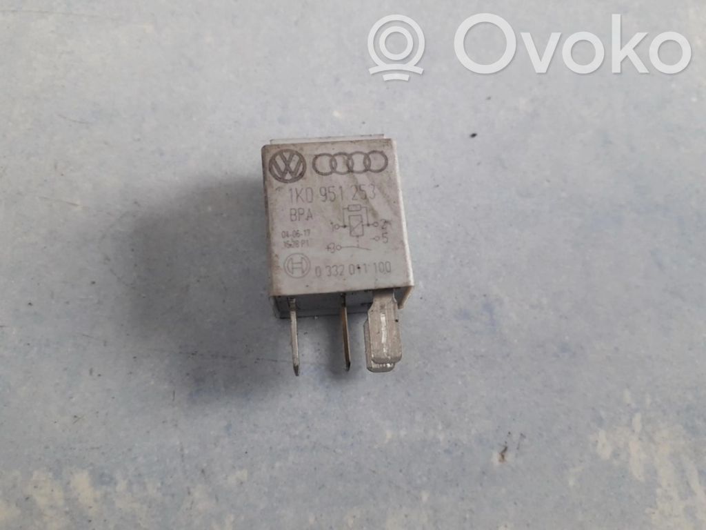 Otros relés   1K0951253,V23374A1601X004,1K0951253,V23374A1601X004,V23374A1601X004
