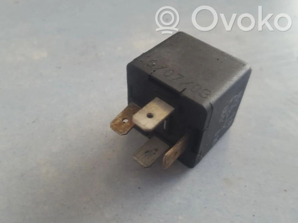 Audi A4 S4 B6 8E 8H Altri relè 