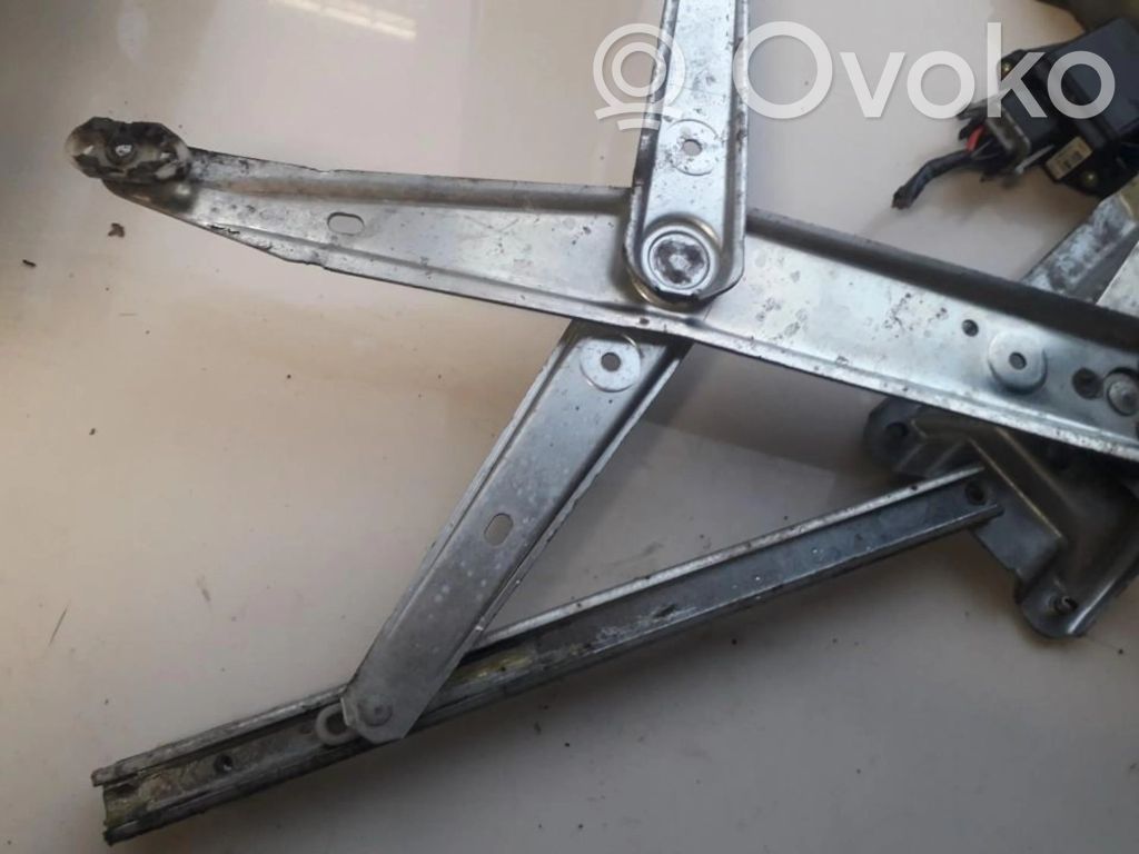 Opel Vectra B Alzacristalli del portellone scorrevole con motorino 