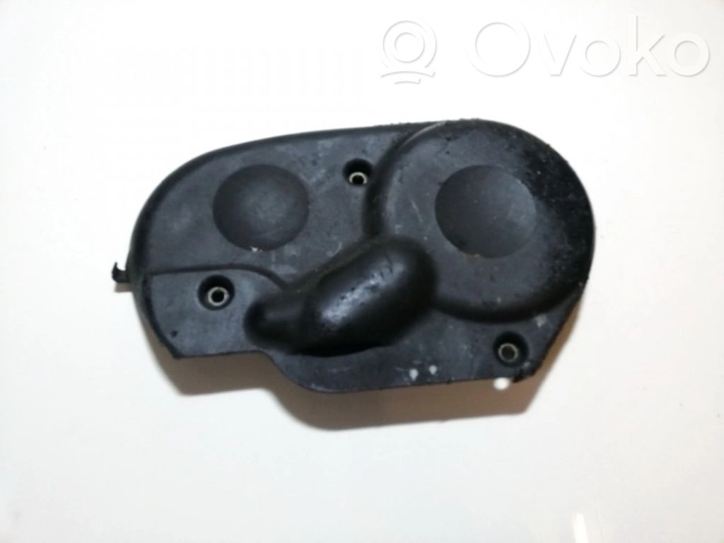 Opel Corsa B Cache carter courroie de distribution 
