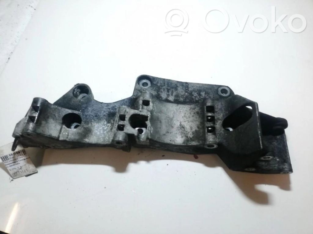 Łapa / Mocowanie silnika   045903143V,045903143V