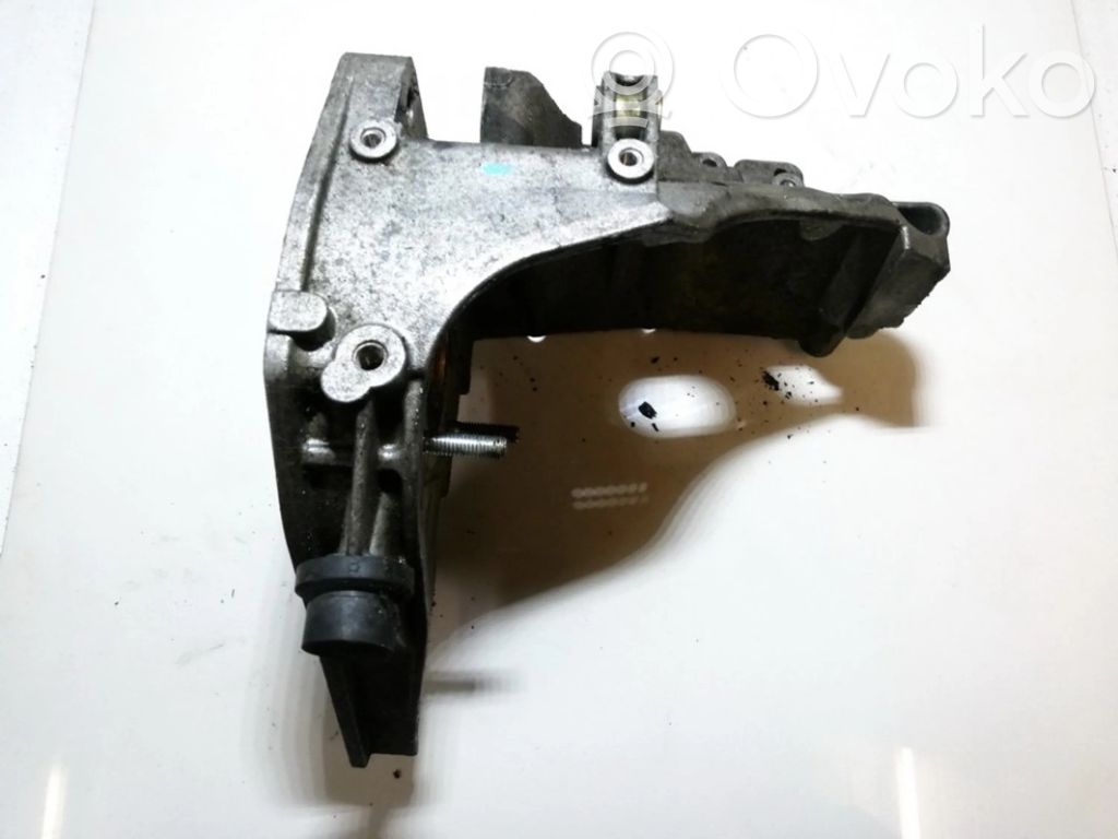 Opel Signum Engine mounting bracket 