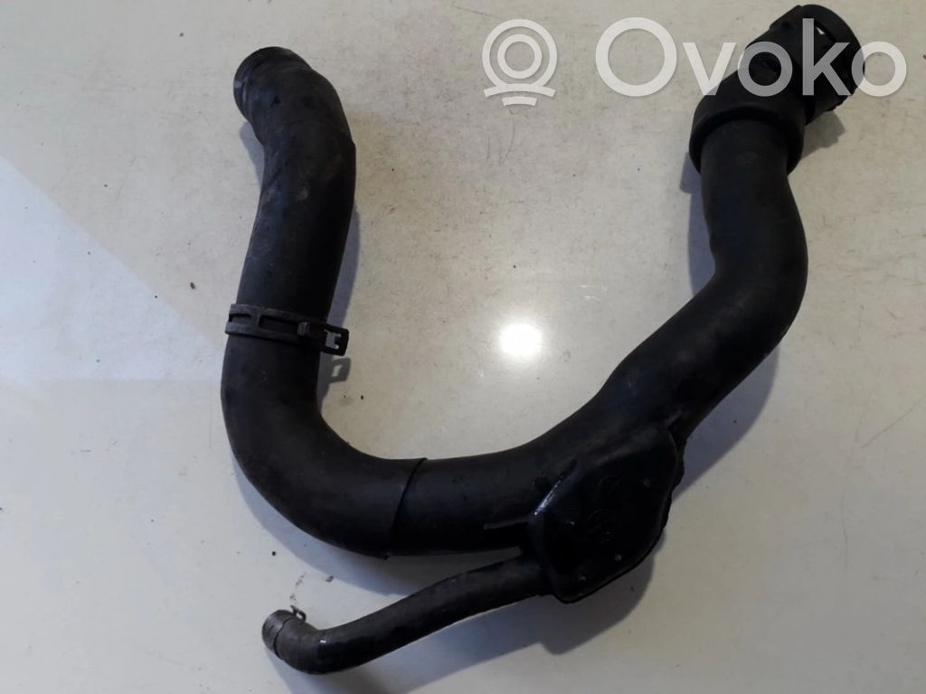 Audi A6 S6 C5 4B Tubo flessibile del liquido di raffreddamento del motore 