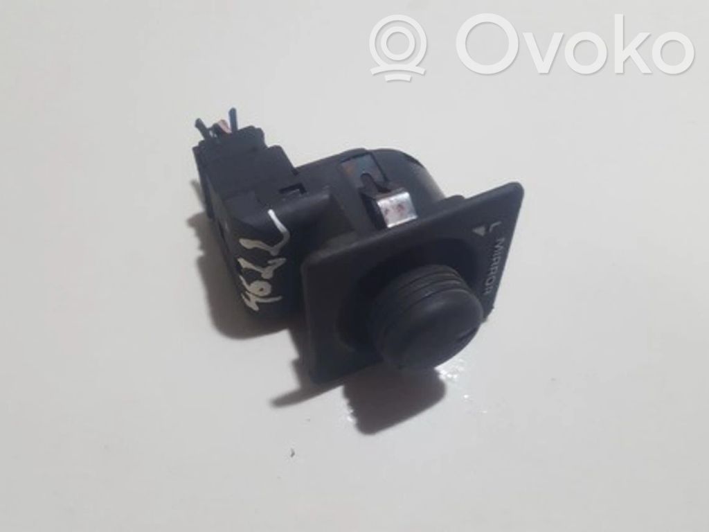 Land Rover Discovery Wing mirror switch 