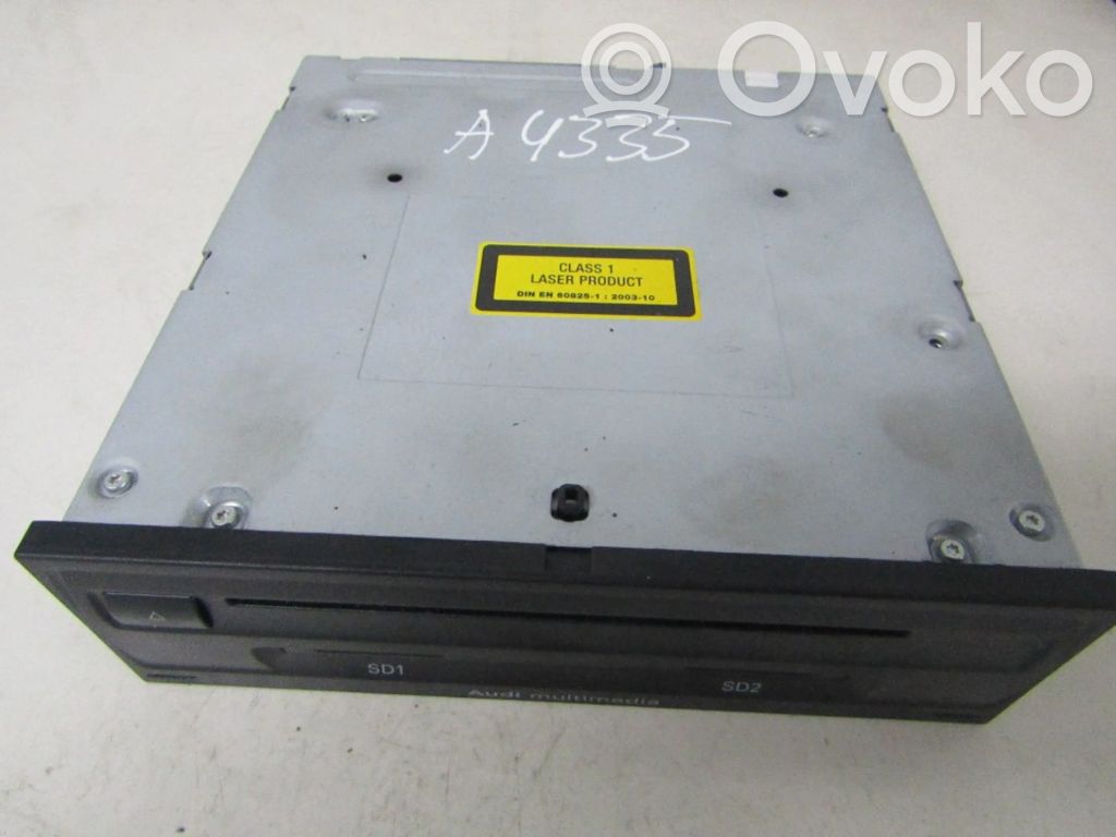 Stacja multimedialna GPS / CD / DVD   4E0035652,4E0035652,4E0035652