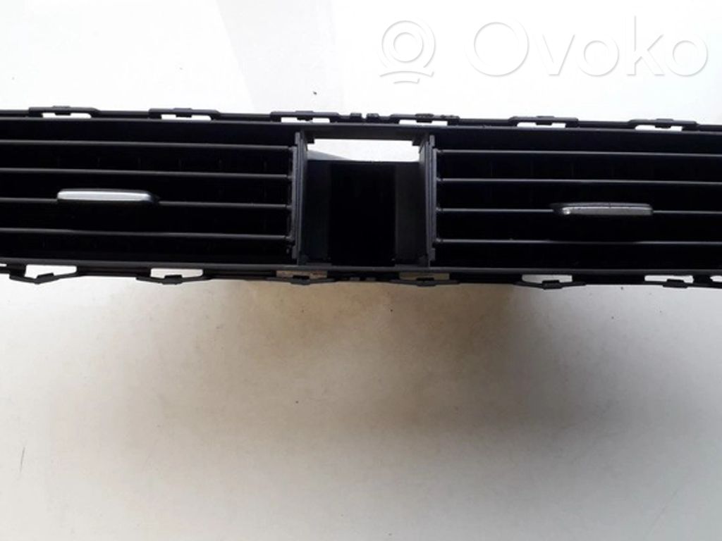 BMW 3 E90 E91 Dysze / Kratki środkowego nawiewu deski rozdzielczej 