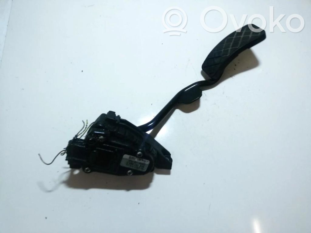 Volkswagen PASSAT B5.5 Pedală accelerație 