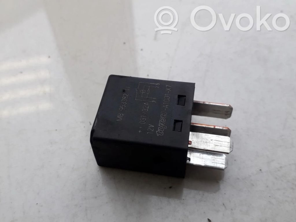 Otros relés   MB9533821,031232A,031232A,MB9533821